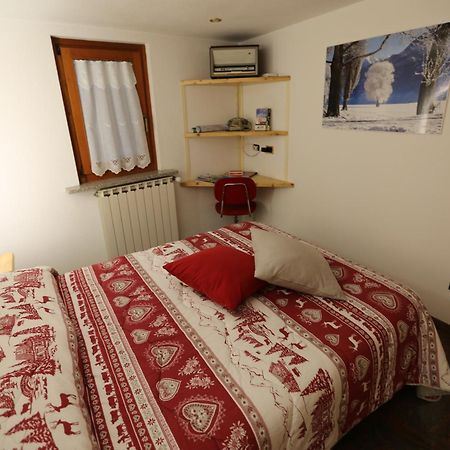 Suite Del Villaggio Sarre Zewnętrze zdjęcie